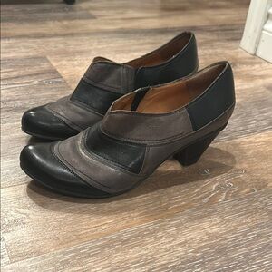 Elegant Black and Gray Women's Heels by Fidji size 39 or 8 US